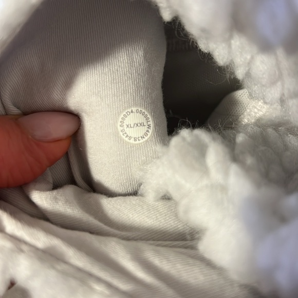 Sherpa Hoodie - Picture 5 of 5